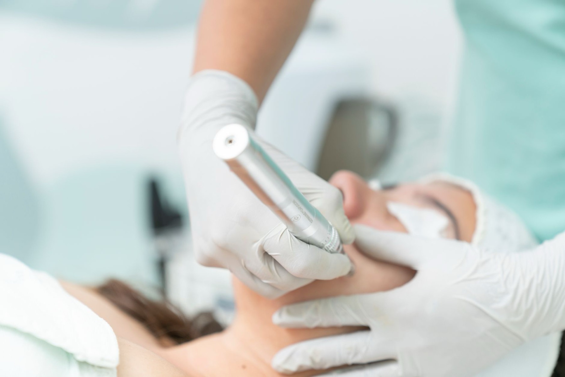 Hydro Microneedling